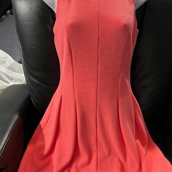 Elle Womens sleeveless Avant Garden Mini Dress - Picture 2 of 6